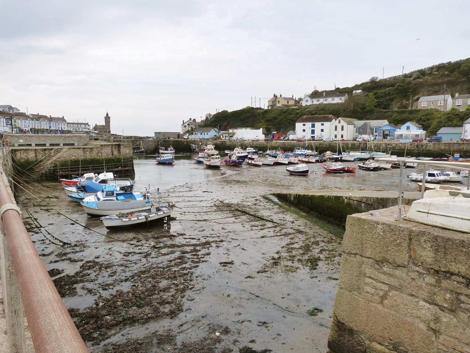 Inner harbour at Porthleven, Cornwall - geograph.org.uk - 4988729.jpg